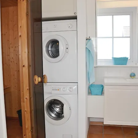 3 Bedroom Cozy In 펜션