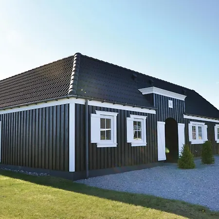 3 Bedroom Cozy In